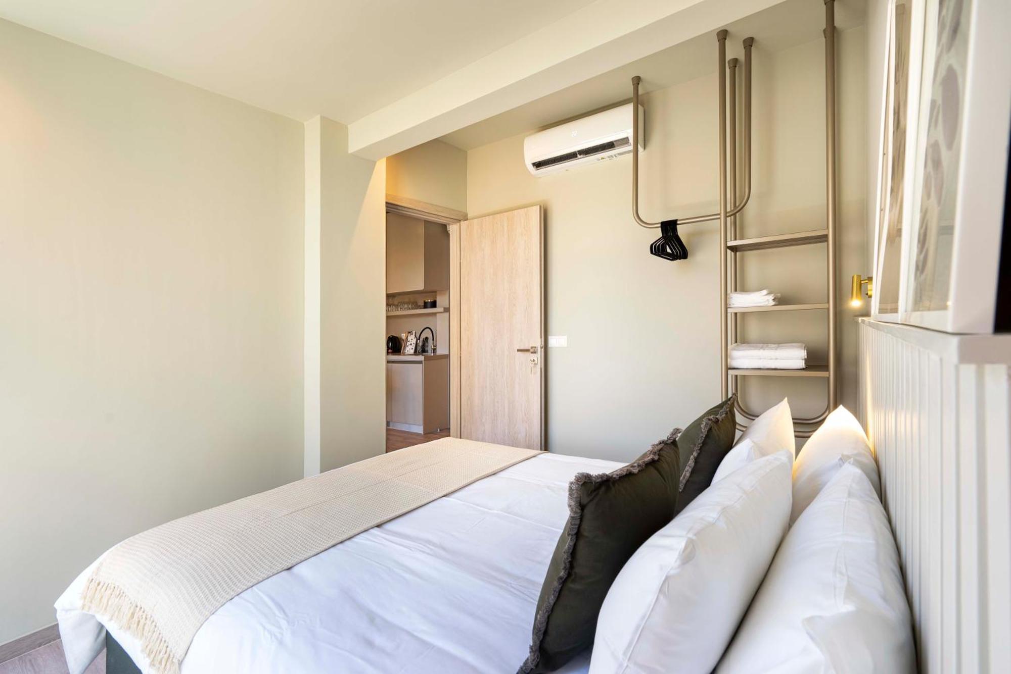 9 Muses Exclusive Suites In Syntagma Athens Exterior photo
